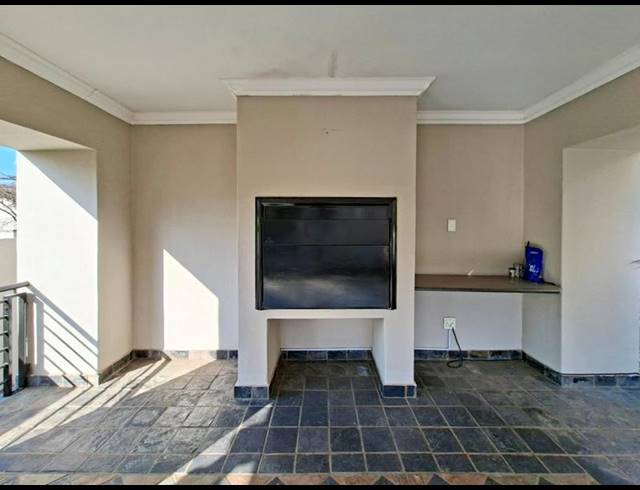 3 BEDROOM PROPERTY TO RENT IN MIDSTREAM ESTATE